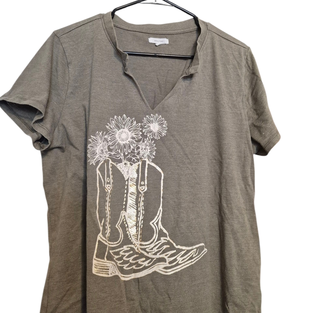 Maurices Green Short Sleeve Tee with Boot and Floral Design